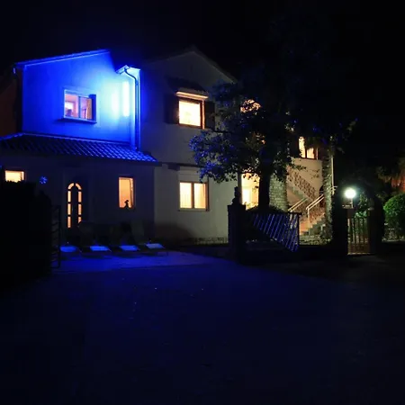 Robinson House In Vrvari With Balcony, Air Conditioning, Wifi, Dishwasher 5195-2 Ferienhaus